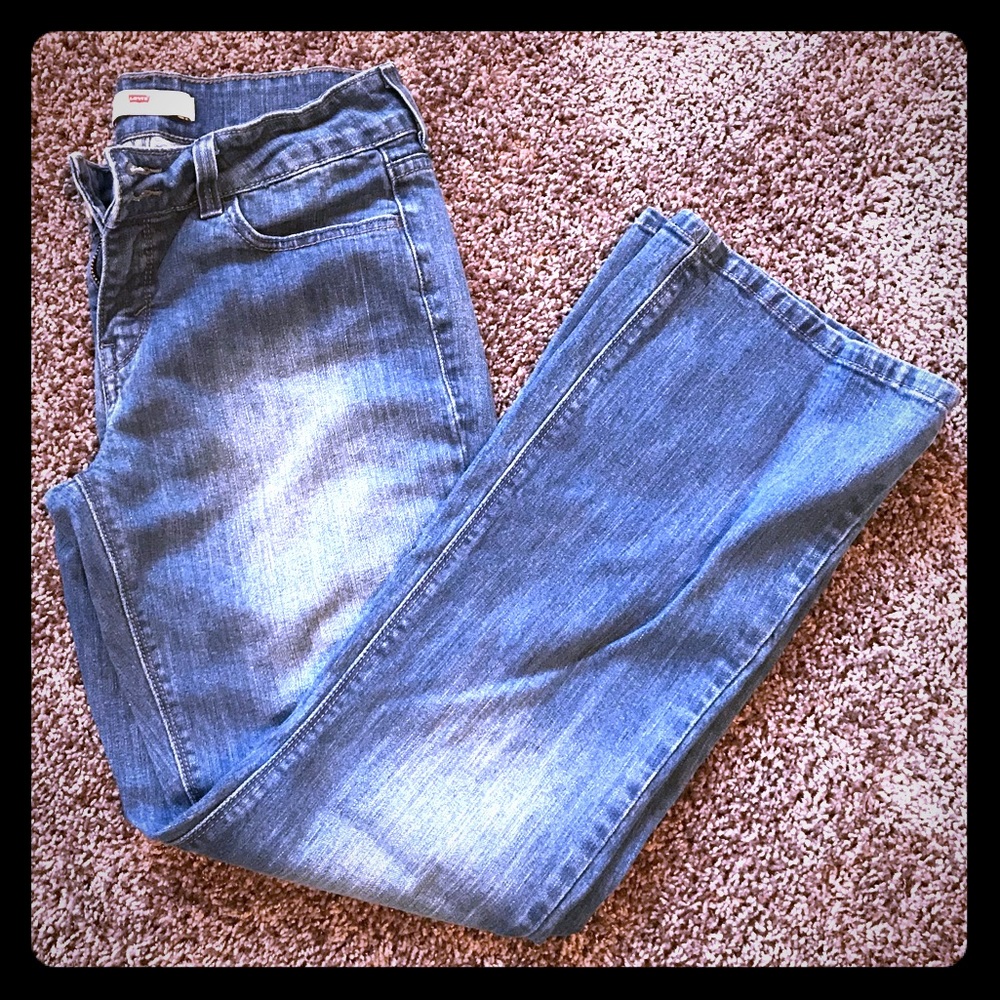 🤩BOGO🤩 👖 Levi Jeans 👖